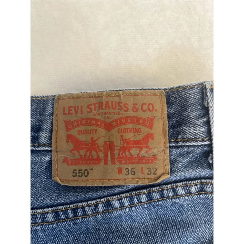 Levi's 550 Jeans Men's 36x32 (Actual: 36x31) Medium Wash Relaxed Fit
